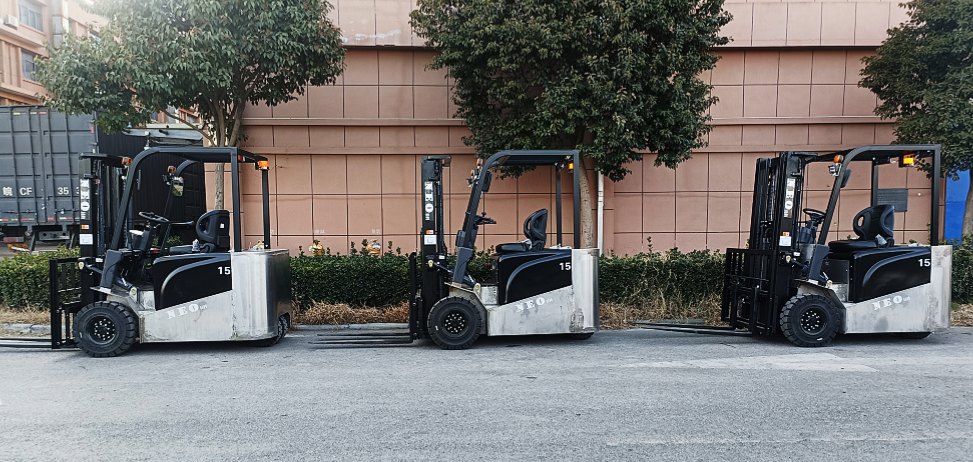 NEOlift electric forklift and reach truck